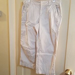 Bass natural tan khaki Capri cotton  spandex